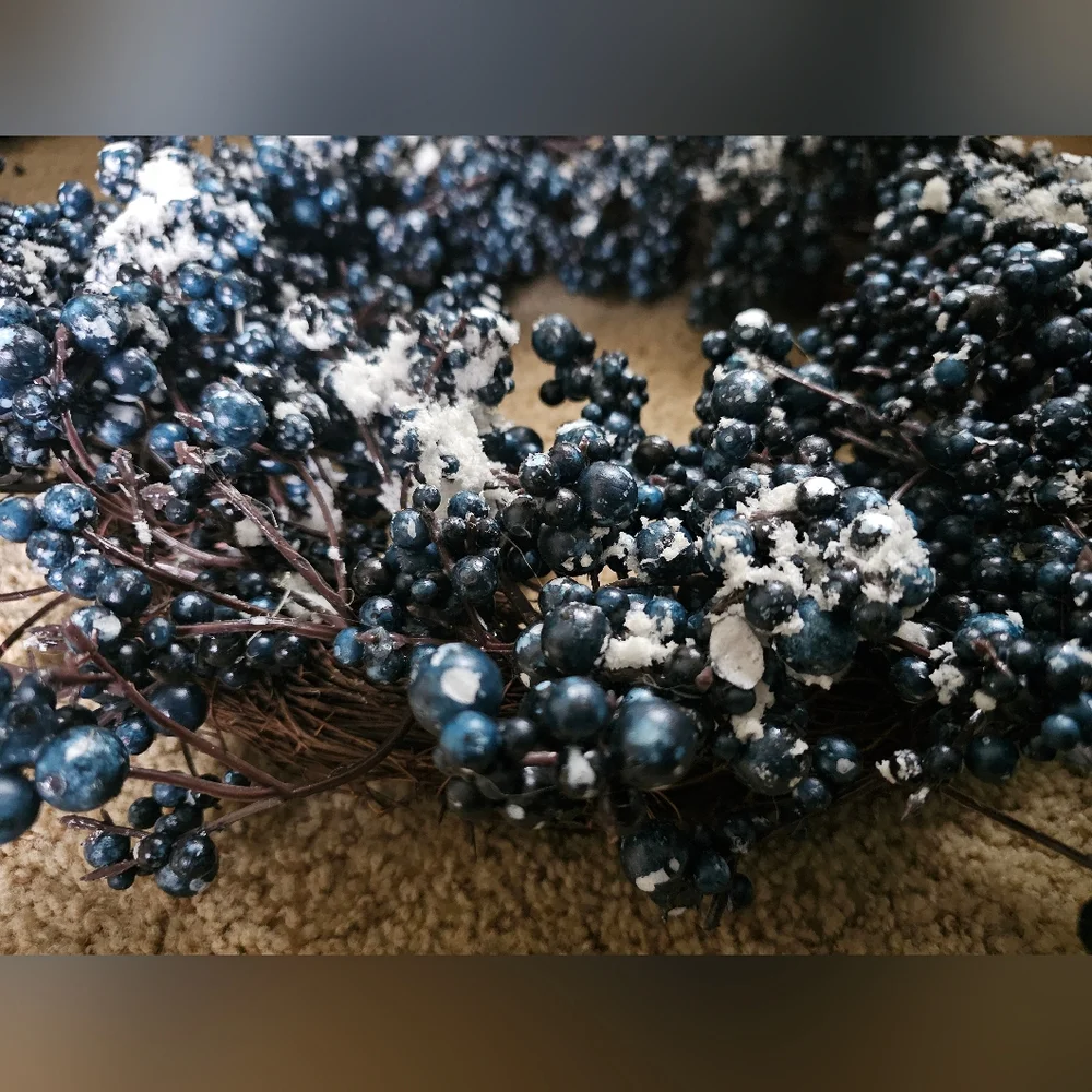Blueberry 🫐 frosted Snow Wreath ❄️